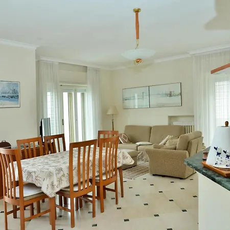 Frisio Reef Apartment- Sea View